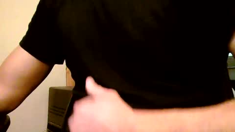 Snapshot of heretost chatting on 11-20-25, 09:42 mr D online show from 11-20-25, 09:42