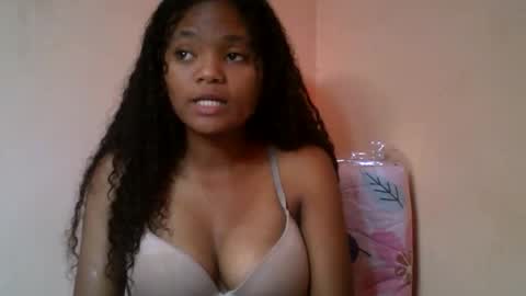 Snapshot of herisse01 chatting on 05-11-26, 11:05 herisse01 online show from 05-11-26, 11:05