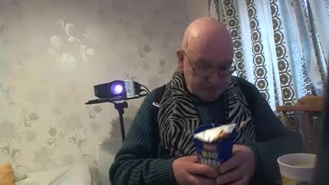 mature online show from 11-27-25, 10:39