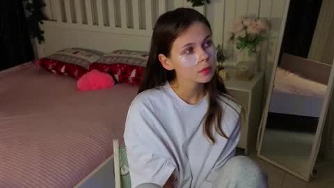 Nicole online show from 03-20-26, 06:13