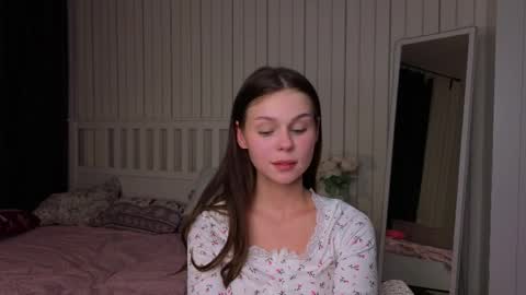 Nicole online show from 04-02-26, 08:39