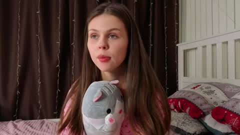 Nicole online show from 04-06-26, 07:04