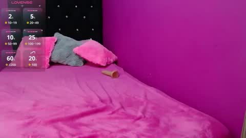 Snapshot of hermione_sweet18 chatting on 02-11-25, 04:44 Alana online show from 02-11-25, 04:44