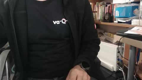 Snapshot of hero0111 chatting on 10-01-25, 04:46 hero0111 online show from 10-01-25, 04:46