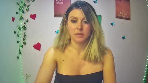 Snapshot of hestesiaxx chatting on 01-14-25, 02:08 Hestesiaxx online show from 01-14-25, 02:08