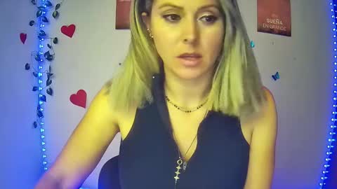 Snapshot of hestesiaxx chatting on 01-15-25, 01:12 Hestesiaxx online show from 01-15-25, 01:12