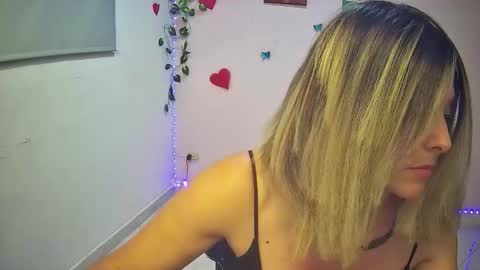 Hestesiaxx online show from 03-14-26, 01:23