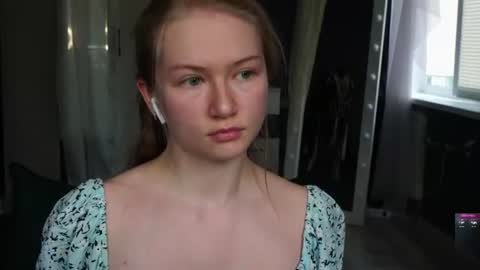 Snapshot of hetaerart chatting on 07-11-26, 06:54 Sasha online show from 07-11-26, 06:54