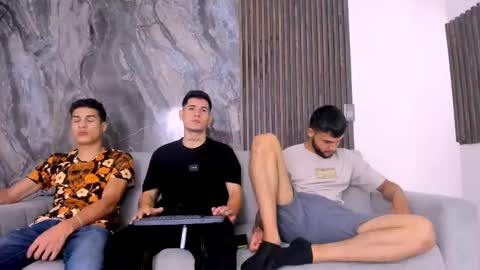 heteros men online show from 03-01-25, 01:53