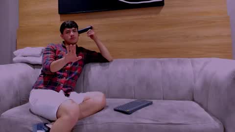 heteros men online show from 12-15-25, 01:26