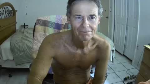 hewes1 online show from 11-04-25, 12:21