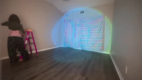 Snapshot of hexivu chatting on 12-15-24, 03:56 salem online show from 12-15-24, 03:56