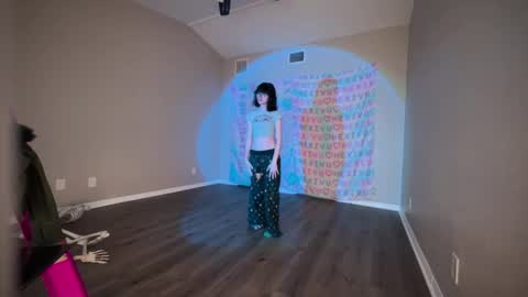 Snapshot of hexivu chatting on 12-20-24, 07:44 salem online show from 12-20-24, 07:44