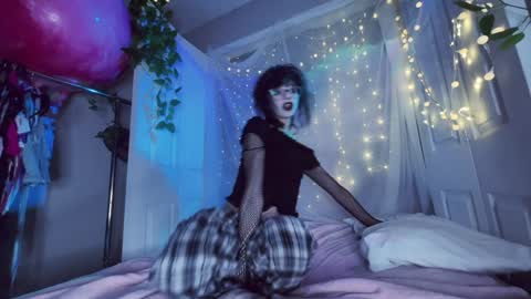 Snapshot of hexivu chatting on 12-01-25, 03:00 salem online show from 12-01-25, 03:00