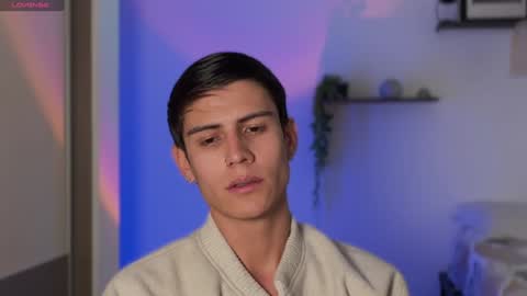 Snapshot of hey_cesard chatting on 12-04-24, 07:12 hey_cesard online show from 12-04-24, 07:12