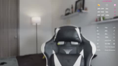 Snapshot of hey_cesard chatting on 10-27-25, 02:54 hey_cesard online show from 10-27-25, 02:54