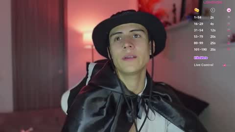 Snapshot of hey_cesard chatting on 10-31-25, 11:28 hey_cesard online show from 10-31-25, 11:28