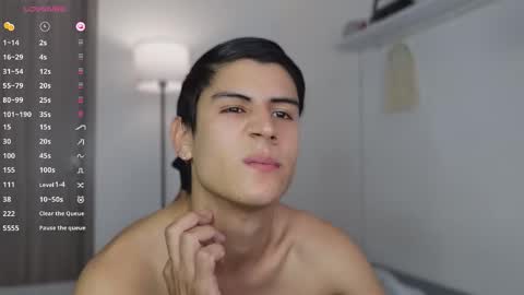 Snapshot of hey_cesard chatting on 11-29-25, 03:26 hey_cesard online show from 11-29-25, 03:26