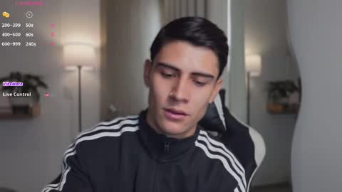 Snapshot of hey_cesard chatting on 02-16-26, 01:51 hey_cesard online show from 02-16-26, 01:51