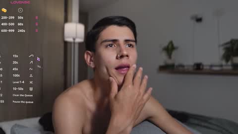 Snapshot of hey_cesard chatting on 02-21-26, 12:22 hey_cesard online show from 02-21-26, 12:22