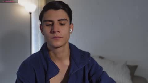 Snapshot of hey_cesard chatting on 02-28-26, 02:51 hey_cesard online show from 02-28-26, 02:51