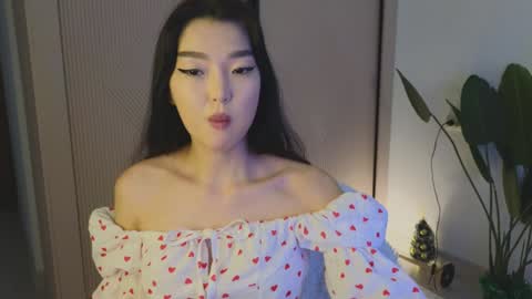 Snapshot of hey_herbal chatting on 12-11-24, 02:44 Audrey online show from 12-11-24, 02:44