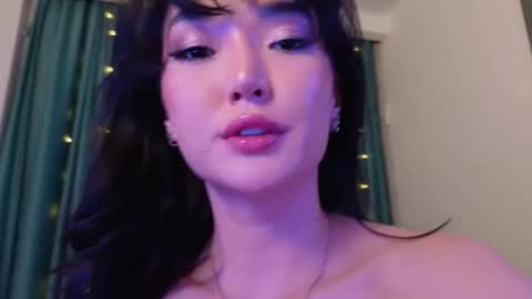 Snapshot of hey_herbal chatting on 01-09-25, 06:04 Audrey online show from 01-09-25, 06:04