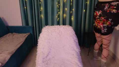 Snapshot of hey_herbal chatting on 01-11-25, 02:47 Audrey online show from 01-11-25, 02:47