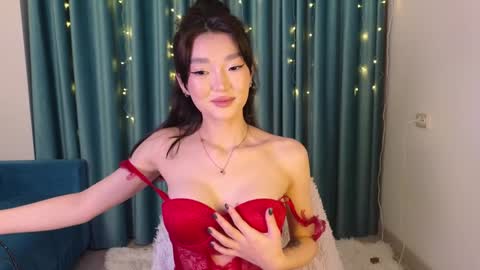 Snapshot of hey_herbal chatting on 01-21-25, 02:48 Audrey online show from 01-21-25, 02:48