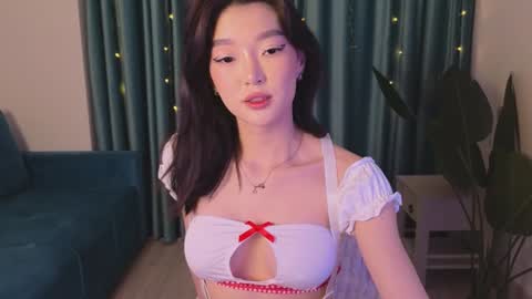 Snapshot of hey_herbal chatting on 01-28-25, 03:04 Audrey online show from 01-28-25, 03:04