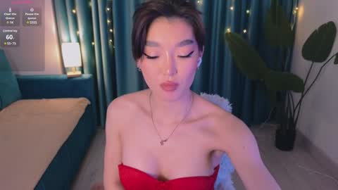 Snapshot of hey_herbal chatting on 02-01-25, 05:58 Audrey online show from 02-01-25, 05:58