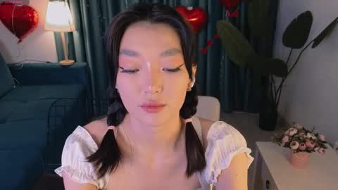 Snapshot of hey_herbal chatting on 02-15-25, 02:55 Audrey online show from 02-15-25, 02:55