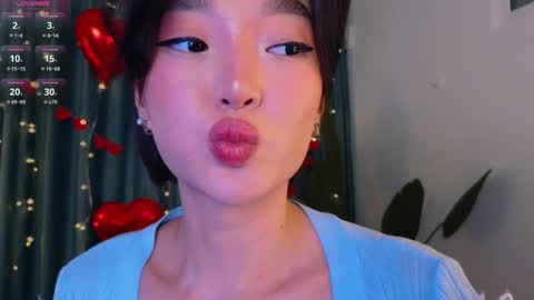 Snapshot of hey_herbal chatting on 02-18-25, 03:21 Audrey online show from 02-18-25, 03:21