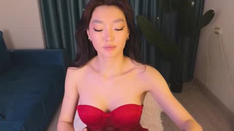 Snapshot of hey_herbal chatting on 02-25-25, 06:09 Audrey online show from 02-25-25, 06:09