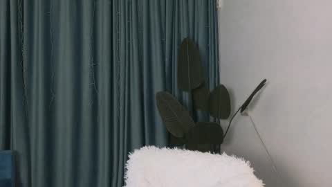 Snapshot of hey_herbal chatting on 03-01-25, 06:00 Audrey online show from 03-01-25, 06:00