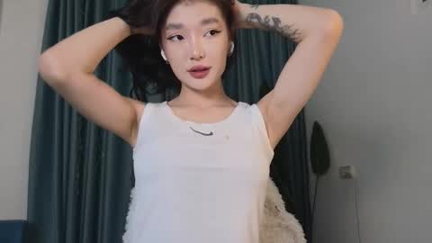 Snapshot of hey_herbal chatting on 03-05-25, 02:56 Audrey online show from 03-05-25, 02:56