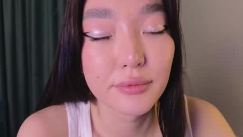 Snapshot of hey_herbal chatting on 03-12-25, 06:55 Audrey online show from 03-12-25, 06:55