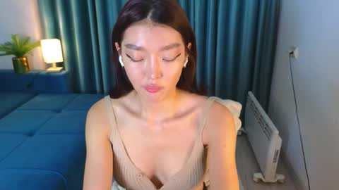 Snapshot of hey_herbal chatting on 10-20-25, 02:28 Audrey online show from 10-20-25, 02:28