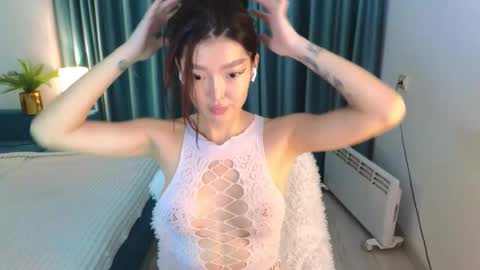 Snapshot of hey_herbal chatting on 11-03-25, 03:02 Audrey online show from 11-03-25, 03:02