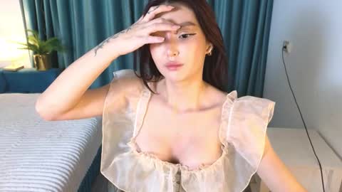 Snapshot of hey_herbal chatting on 11-16-25, 03:28 Audrey online show from 11-16-25, 03:28