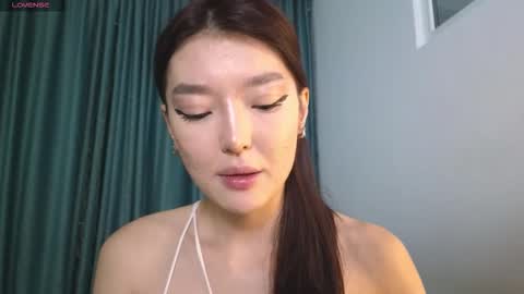 Snapshot of hey_herbal chatting on 11-22-25, 02:38 Audrey online show from 11-22-25, 02:38