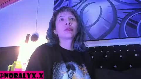 Snapshot of hey_noraly chatting on 07-06-26, 04:09 Noraly online show from 07-06-26, 04:09