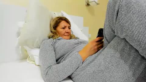 Heyheygrey online show from 02-14-25, 05:09