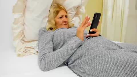 Heyheygrey online show from 03-02-25, 01:04