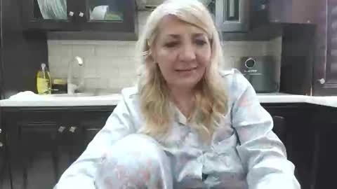 Heyheygrey online show from 04-17-26, 01:47