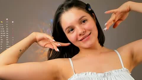Snapshot of heyim_laura chatting on 05-06-26, 08:58 Laura online show from 05-06-26, 08:58