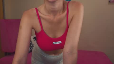 Snapshot of heyitsnaomi chatting on 05-23-26, 11:31 Naomi online show from 05-23-26, 11:31