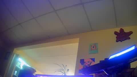 Snapshot of heynowbrowncow1 chatting on 09-12-25, 07:08 The Auger online show from 09-12-25, 07:08