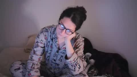 Ada Sophie online show from 01-06-25, 09:19