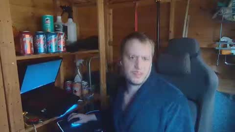 Snapshot of hharveyden chatting on 02-05-26, 10:20 H Dawg online show from 02-05-26, 10:20